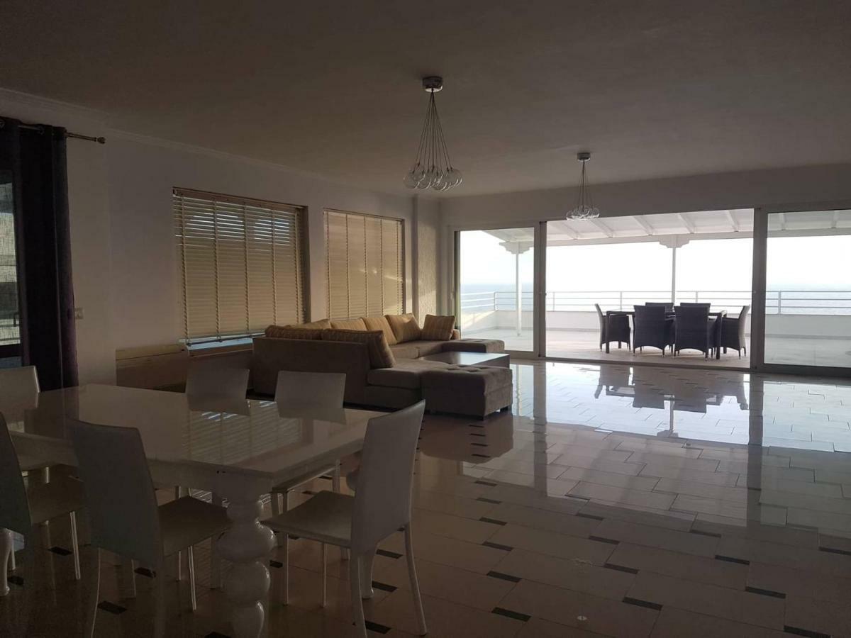 Апартаменты Sea Front Penthouse Саранда Экстерьер фото